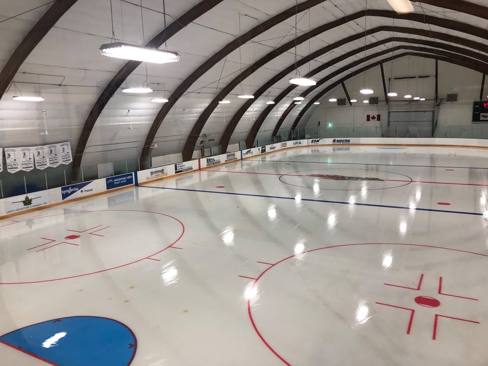 хоккейная арена