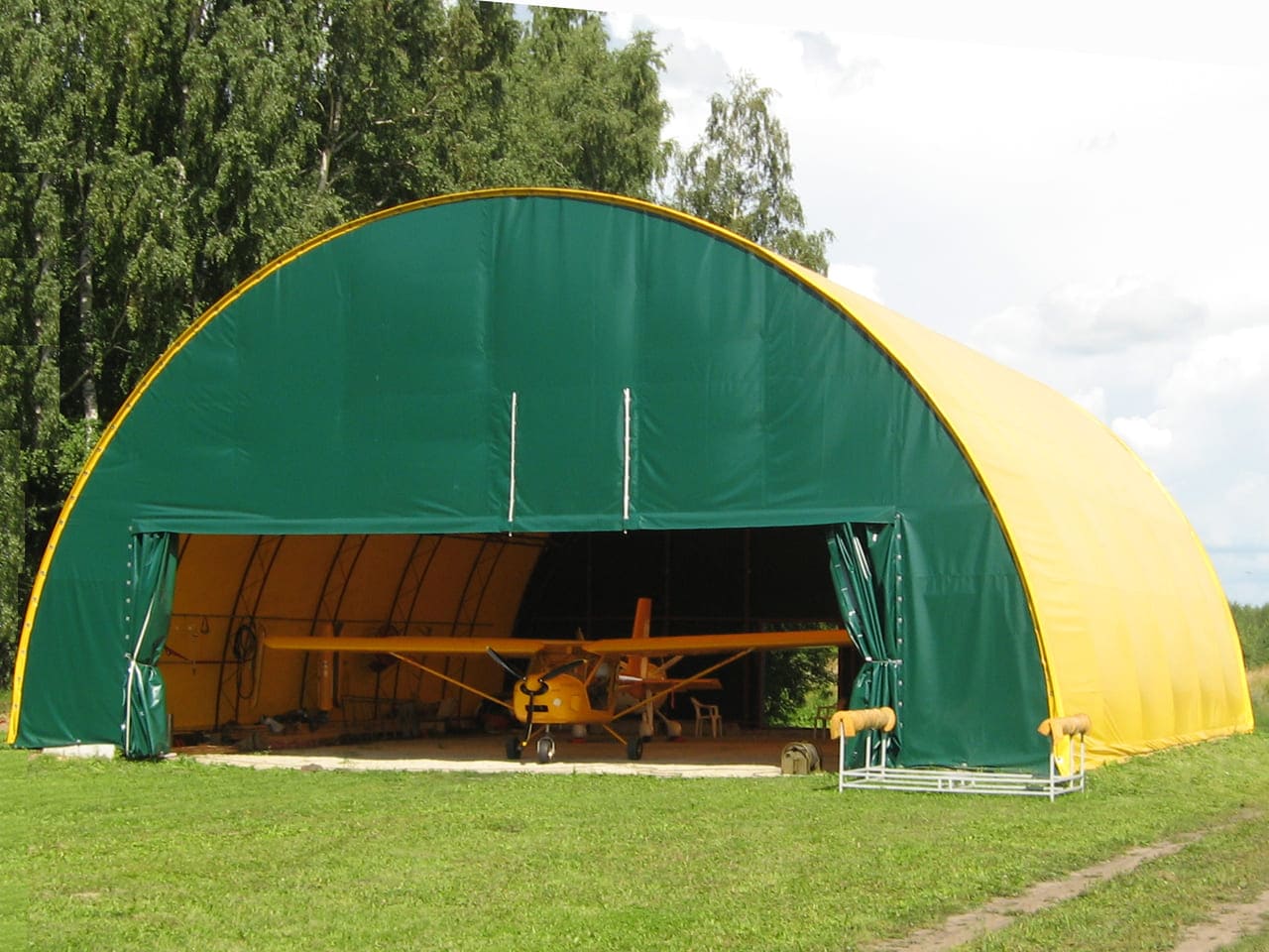 ангар для самолета