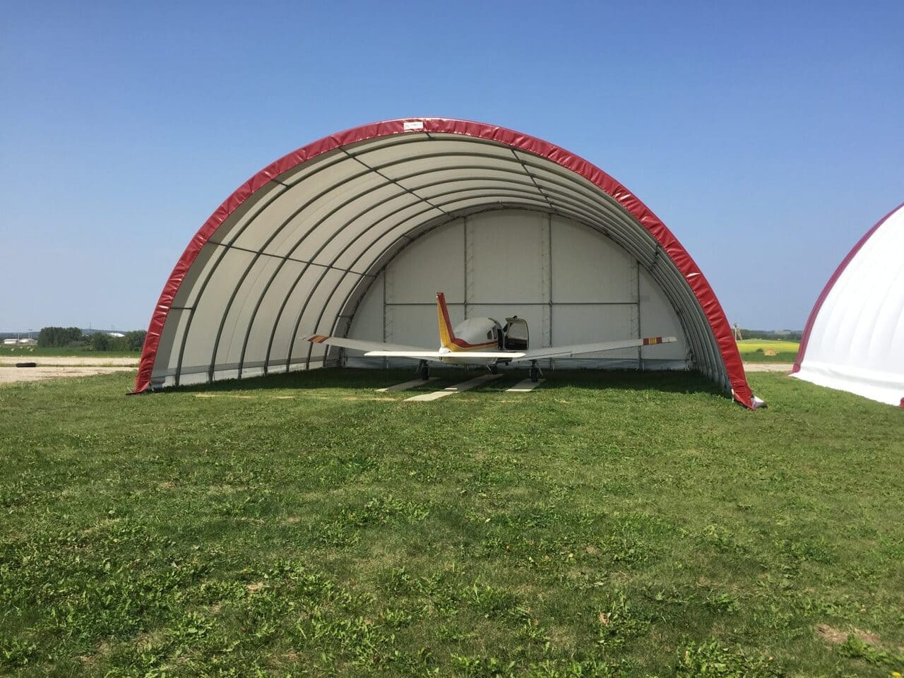 ангар для самолета